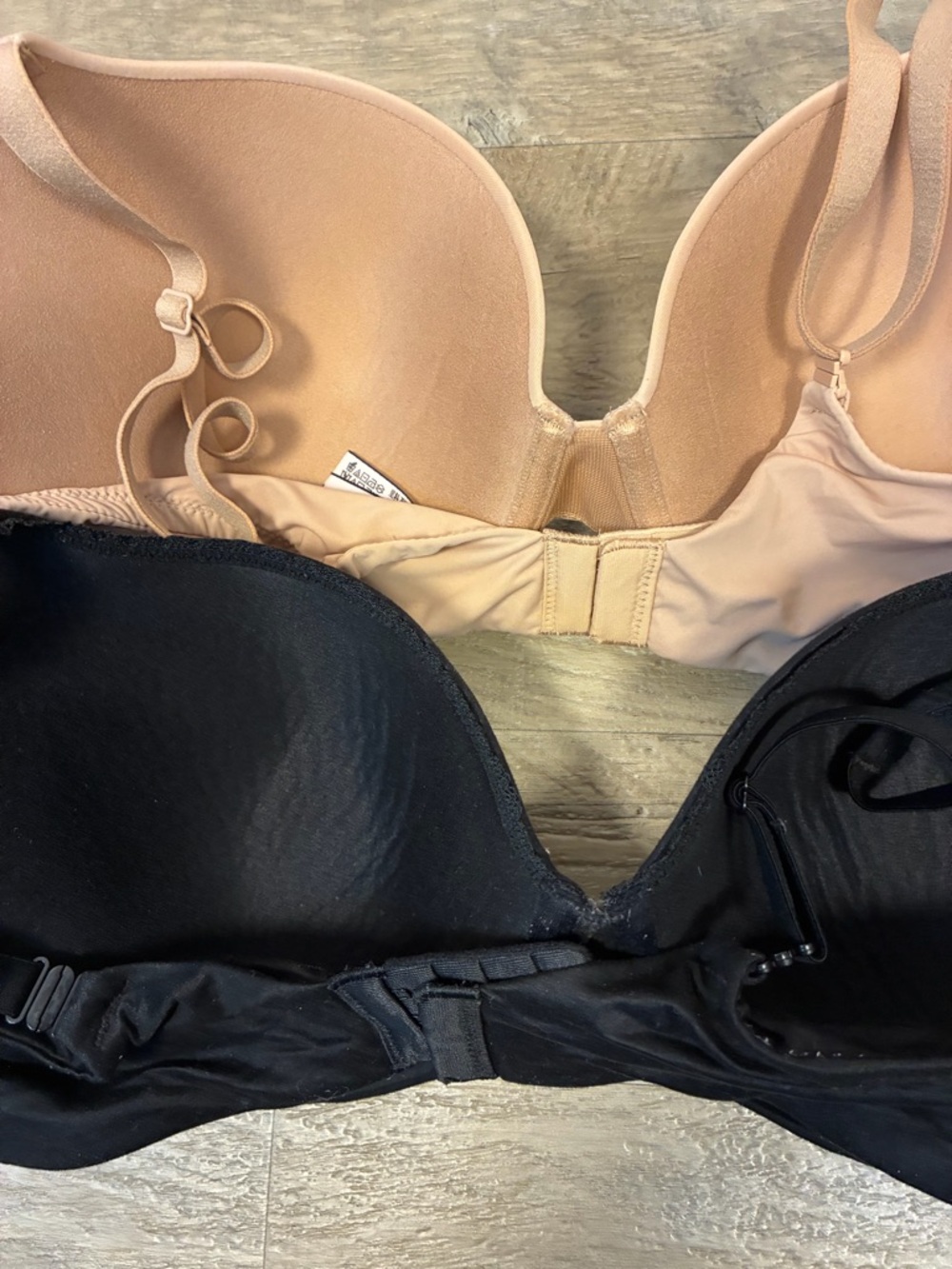 Victoria Secret 2 Bras T Shirt Push Up Full Coverage Lined Demi - Picture 6 of 9